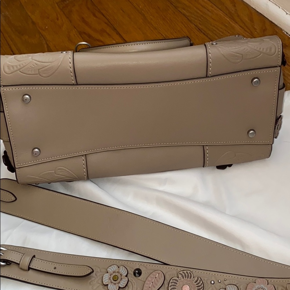 Purse - Picture 6 of 8